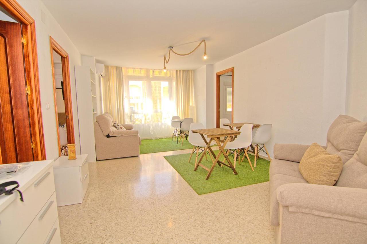 Low Cost Rooms Malaga River Exterior foto